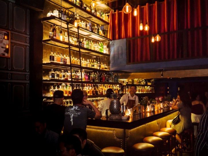The Gin - một chiếc quán hidden bar đầy ma mị, sang trọng 