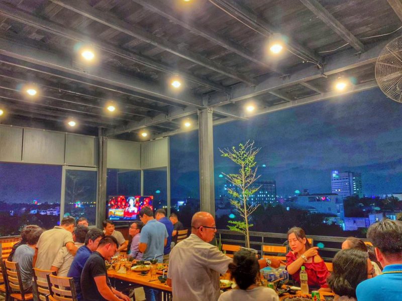 Sky Rooftop cafe & bbq