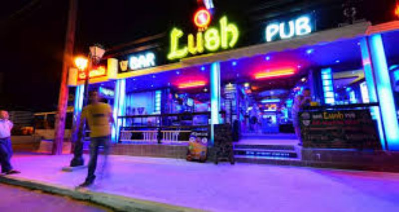 Lush Bar: Vũ Hội Xuyên Đêm - Đêm Tận Hưởng Cuồng Nhiệt!