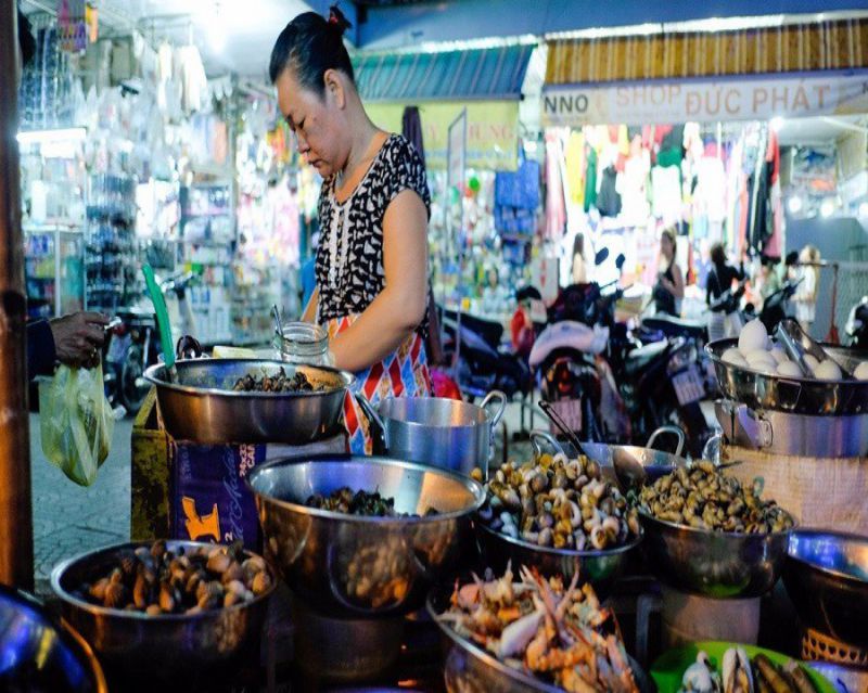 Thưởng thức Sài Gòn đêm: Vui chơi và khám phá thành phố sáng tạo